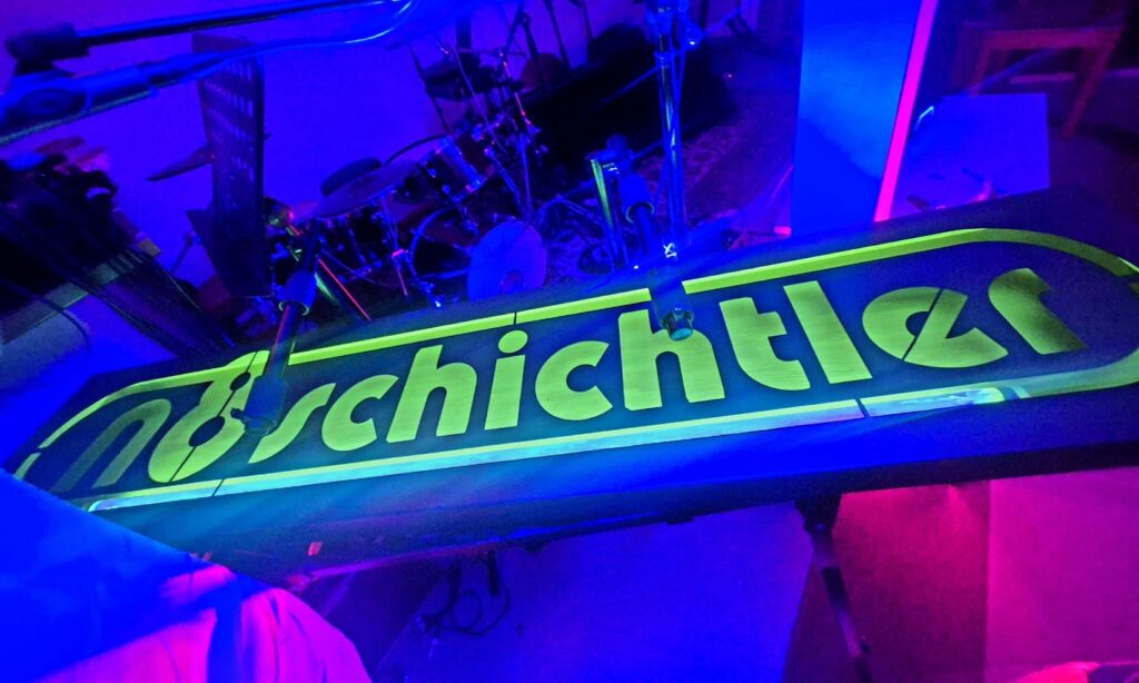 nachtschichtler Leuchtreklame