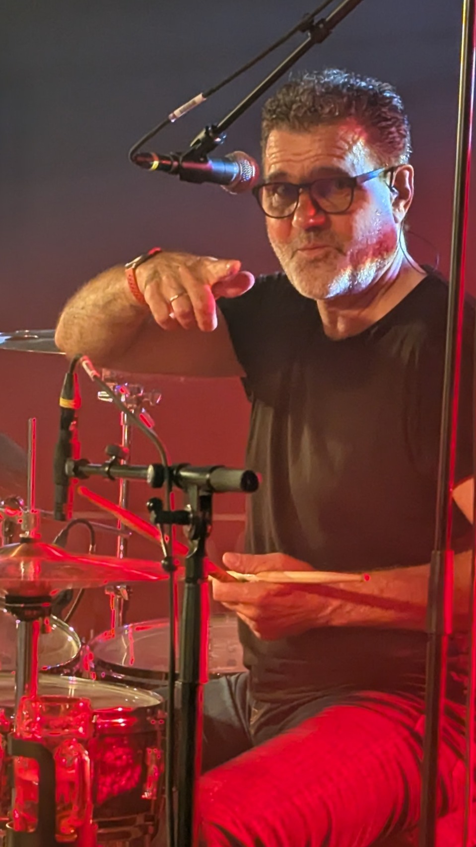 Nachtschichtler Uwe an den Drums
